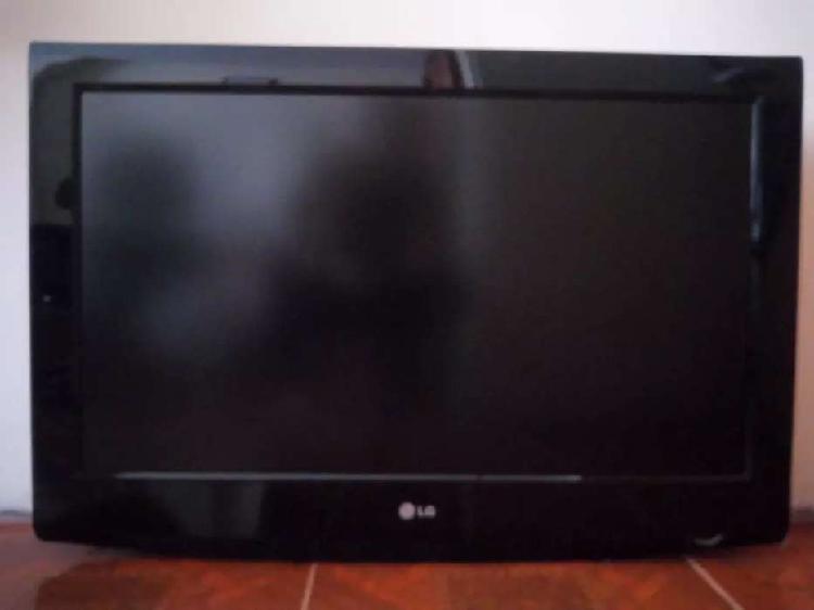 Televisor LCD 32 pulgadas.