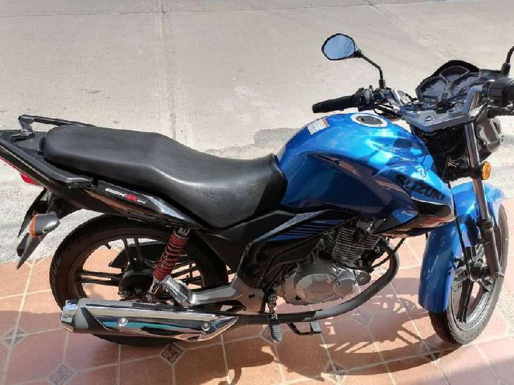 Vendo moto SUZUKI GSX 125R