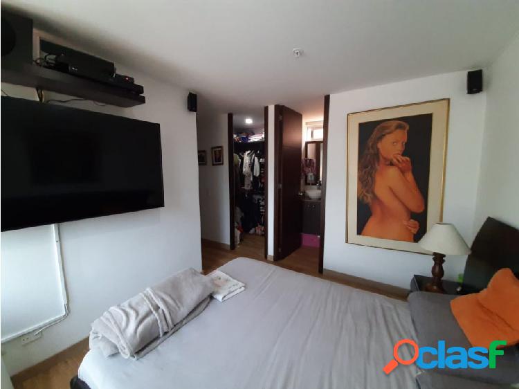 Apartamento en Unidad Cerrada