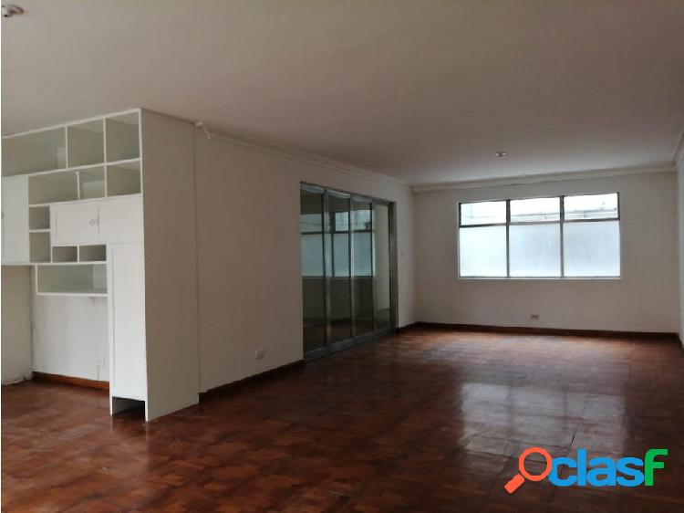 Apartamento en arriendo segundo piso Calasanz parte baja