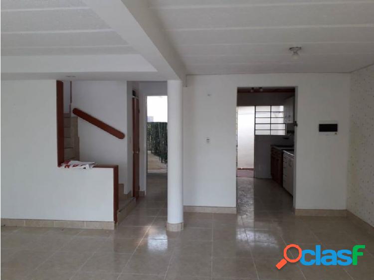 BONITA CASA CONJUNTO IBAGUÉ EN VENTA