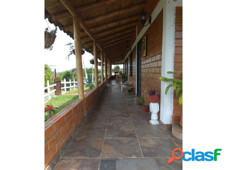 CASA CAMPESTRE ARABIA - PEREIRA