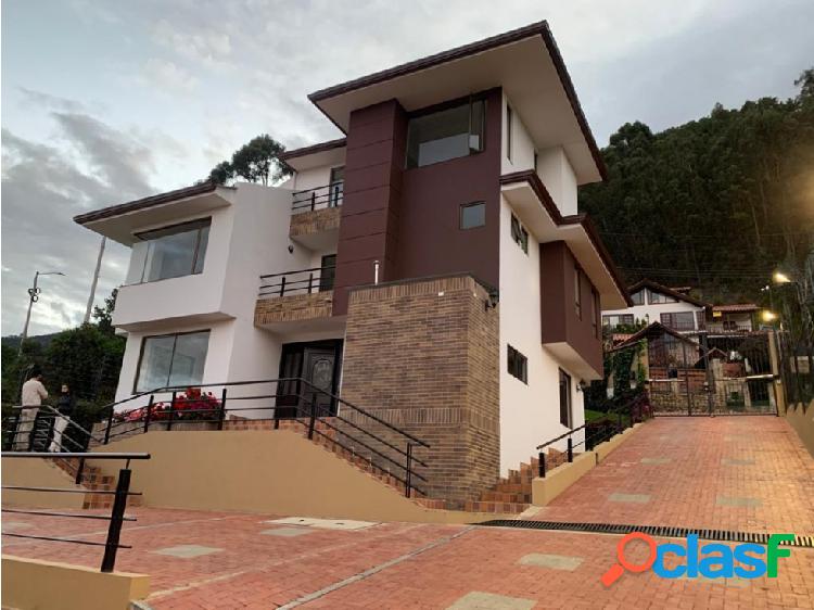 Casa ARRIENDO Para Estrenar Cota $ 4.200.000