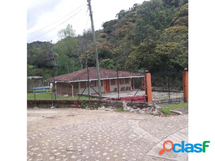 Casa finca Guatape Antioquia ganga