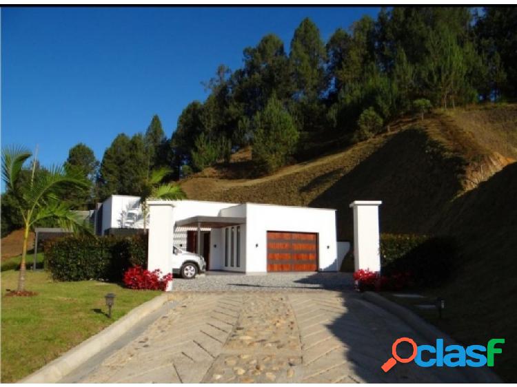 Casa finca parcelación en El retiro Antioquia