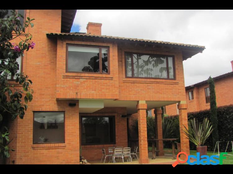 Casa para alquiler en San Jose de Bavaria Bogotá