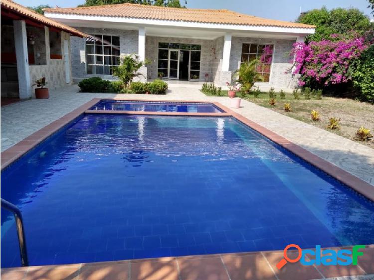 En venta Hermosa casa en Playa Mendoza