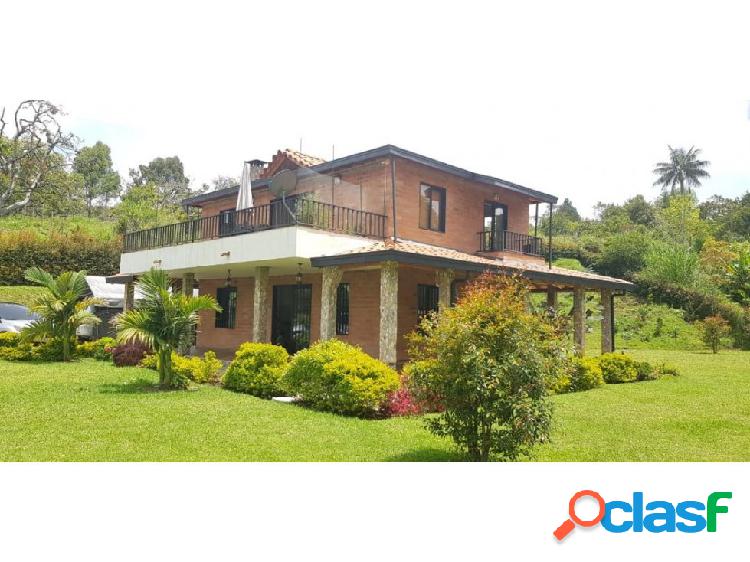 HERMOSA CASA FINCA EN VENTA VEREDA EL COLORADO GUARNE