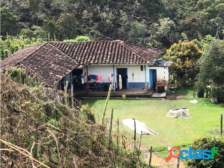 Lote con casa tradicional $ 220.000.000 San Vicente Ferrer