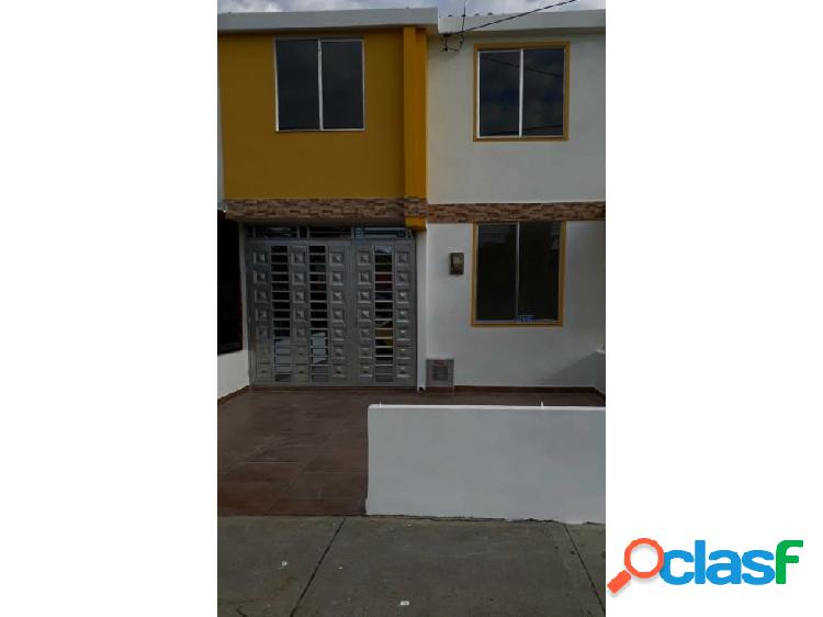 SE VENDE CASA 2 PISOS, PALMIRA NUEVA MALIBU LA ITALIA