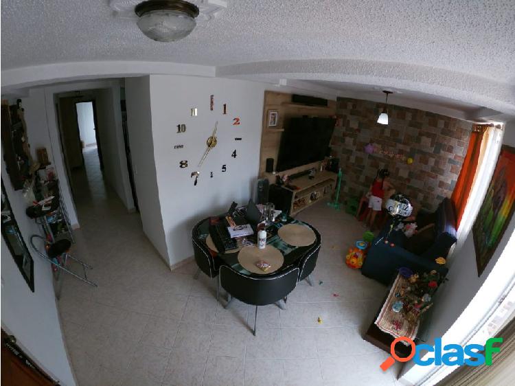 SE VENDE LINDO APARTAMENTO EN C.R EN ENVIGADO