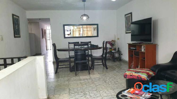 SE VENDE PH CALI SUR, PRIMERO DE MAYO (CN)