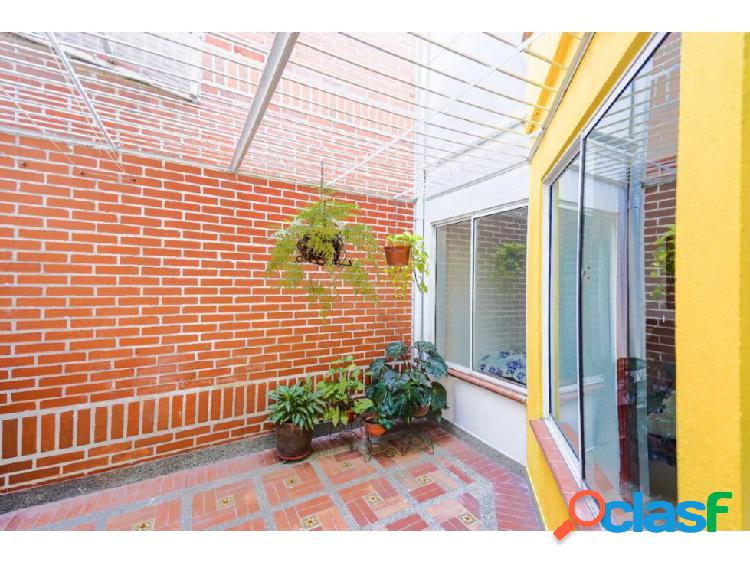 Se arrienda apartamento castellana