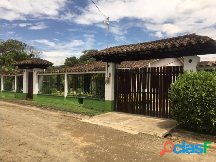 VENDO CASA CONDOMINIO PAVAS