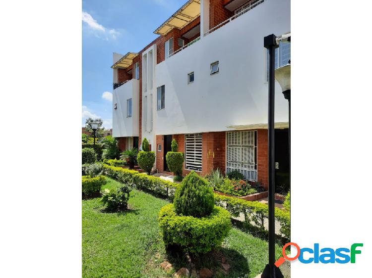 VENDO CASA EN CONDOMINIO VALLE DEL LILI CALI