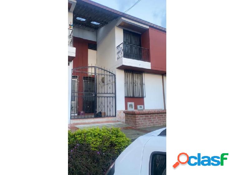 VENDO CASA EN VILLA DEL PRADO PEREIRA