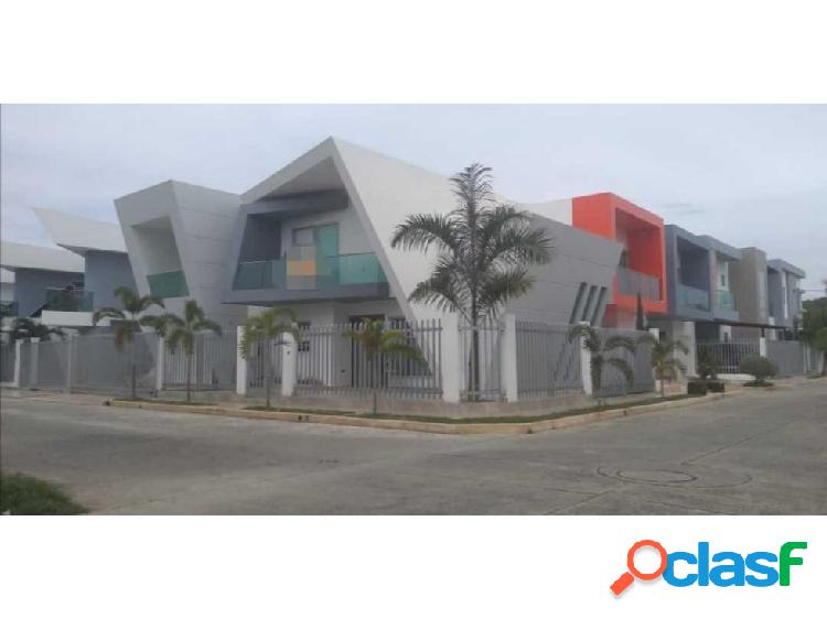 VENTA DE CASA EN EL BARRIO LA CASTELLANA, MONTERÍA