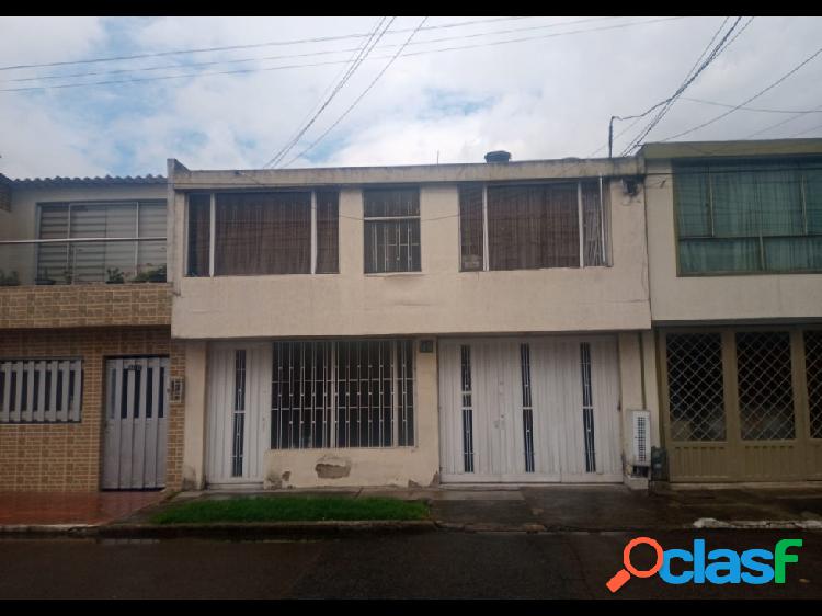 VENTA/PERMUTA CASA EN AV BOYACÁ BARRIO EL PASEO