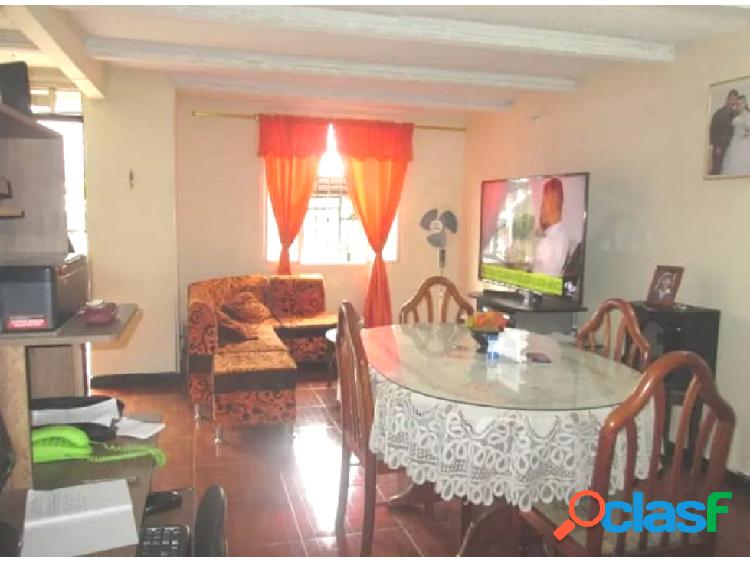 Vendo Casa duplex Barrio los Sauces Cuba Pereira