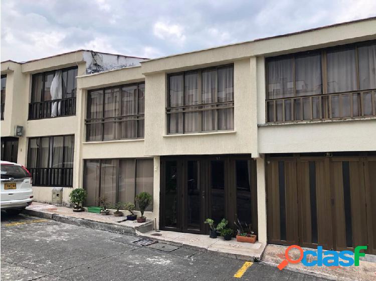 Venta de casa en ciudad jardin remodelada Pereira