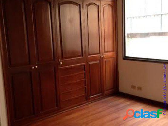 APARTAMENTO CHICO REMODELAR