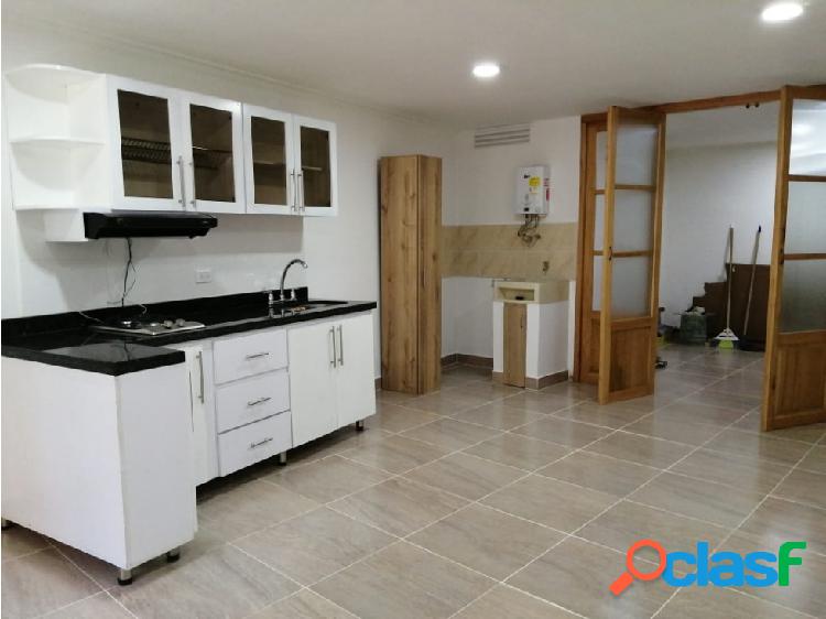 Arriendo apartaestudio Laureles con parqueadero