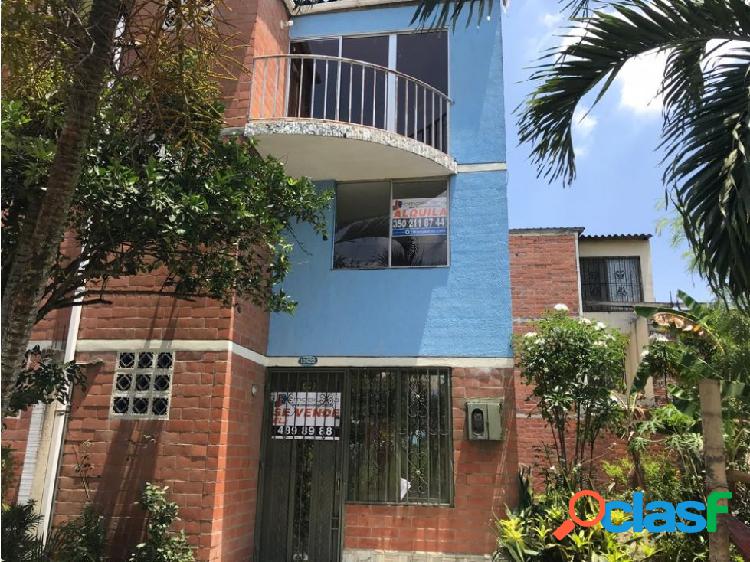 CASA EN VENTA AL ORIENTE B/ CIUDAD DEL CAMPO