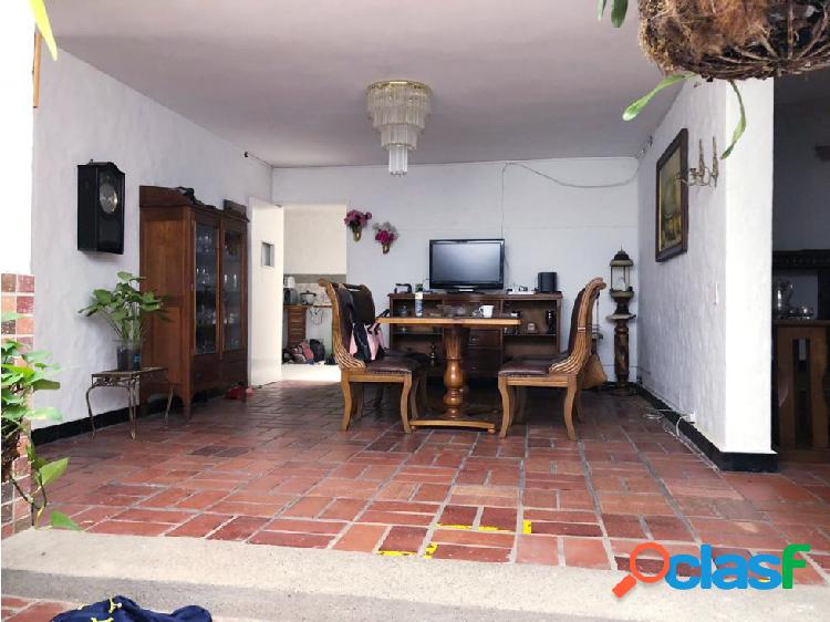 CASA EN VENTA MEDELLÍN SECTOR CONQUISTADORES