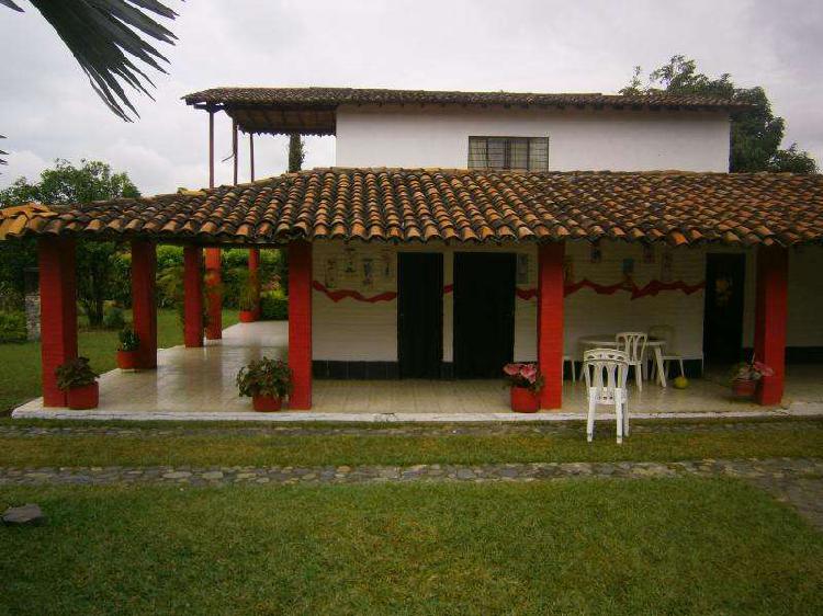 Casa Campestre En Venta En El Cerrito Santa Elena
