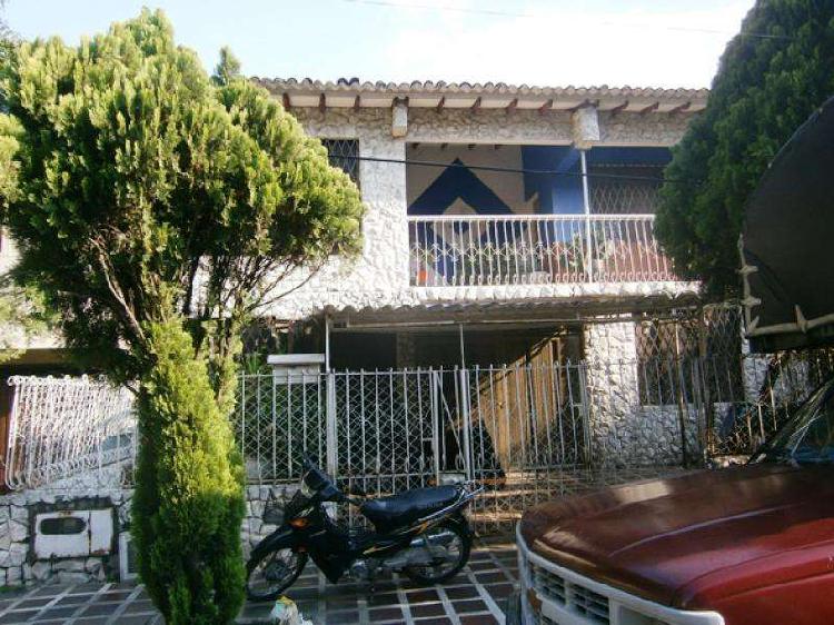 Casa En Venta En Cali El Bosque CodVBSUM460584