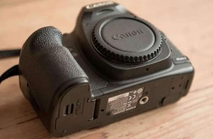 Cámara digital canon EOS 5D Mark ll Disparos 47.600 estado
