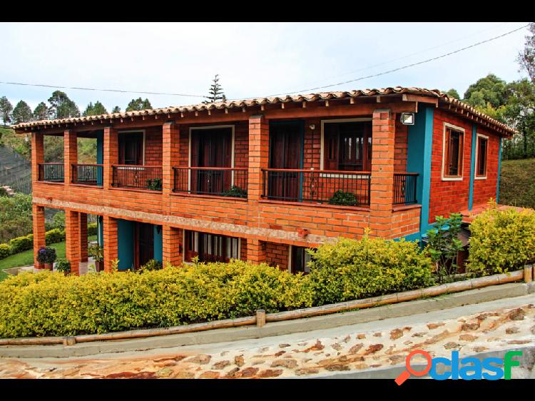 FINCA EN GUARNE CON MUY BUENA UBICACIÓN Y CASA CON BUENOS