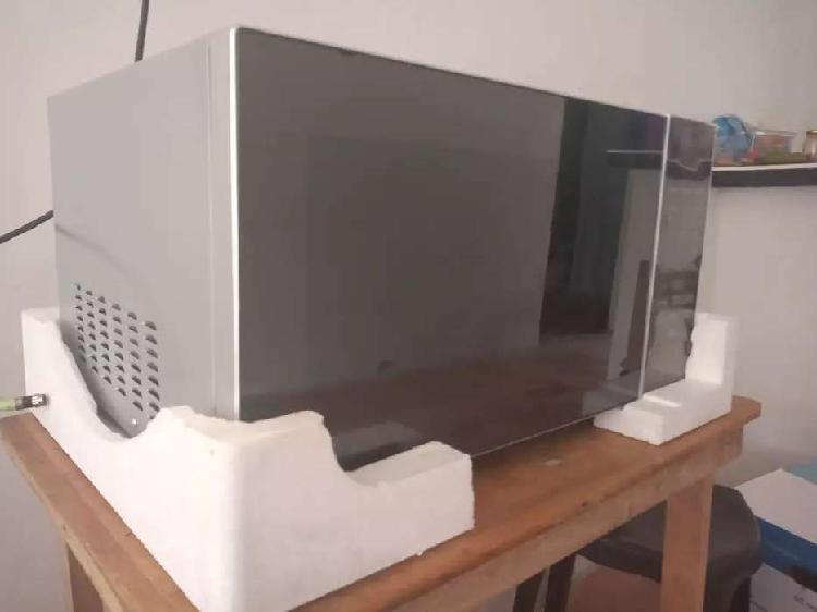 SE VENDE MICROONDAS