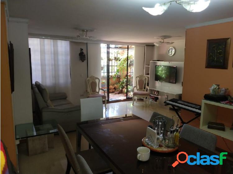 Se vende Apartamento en conquistadores