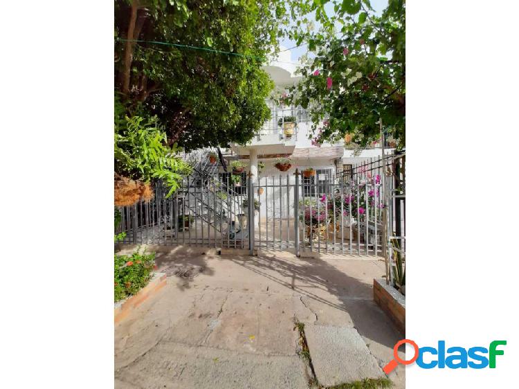 VENDO CASA CON 3 APARTAMENTOS ORIENTE DE CALLEJAS