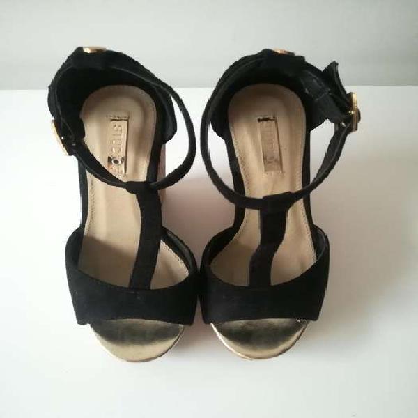 Vendo Sandalias Studio F