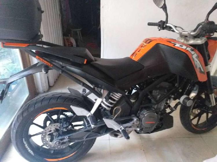 Vendo moto ktm duke 200 modelo 2016