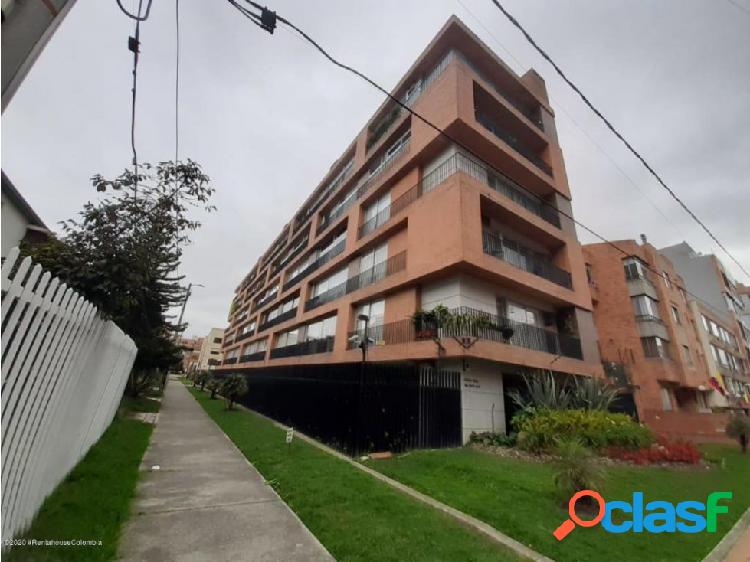 Apartamento en Chico Navarra RAH CO: 21-898