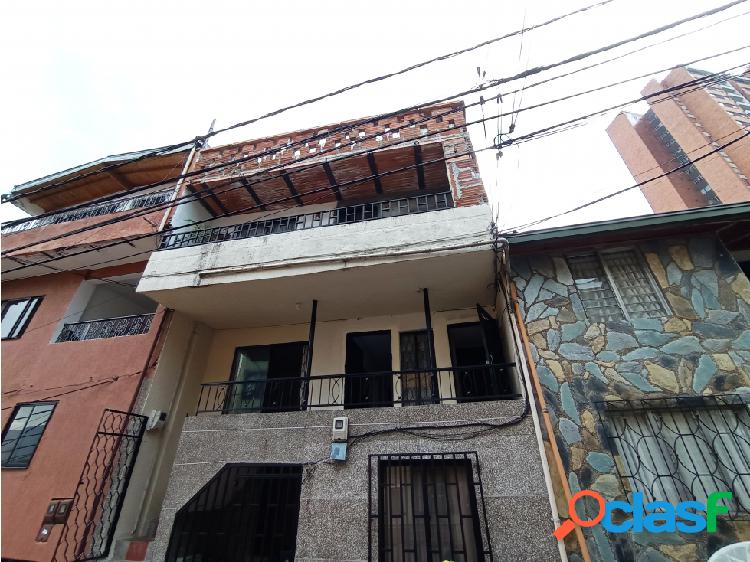 Se Vende Casa De 2 Niveles y terraza En López De Mesa