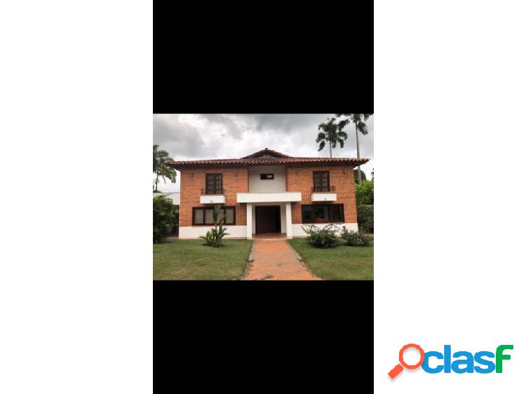 VENDO CASA CAMPESTRE EN CERRITOS PEREIRA