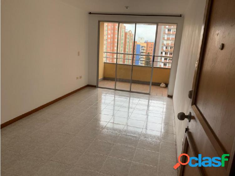 VENTA DE APARTAMENTO EN LA LOMA DE LOS BERNAL, MEDELLIN.