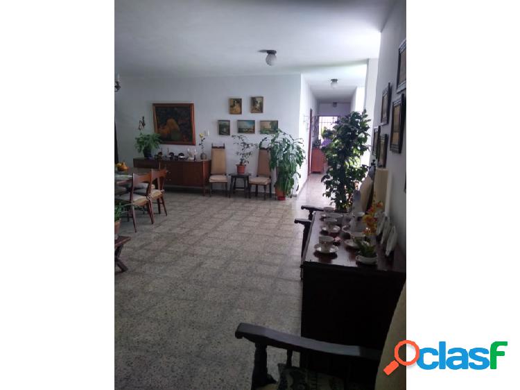 Venta de casa en Calasanz parte baja Medellín