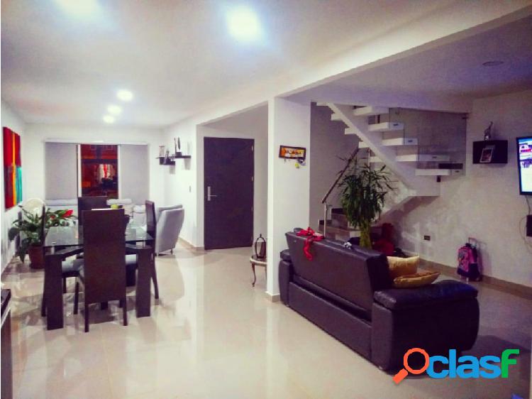 CASA 3 NIVELES CON PARQUEADERO JAMUNDI