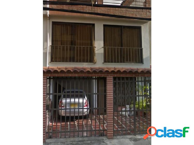 Ref 209a Casa 1era de Mayo unifamiliar Vendo