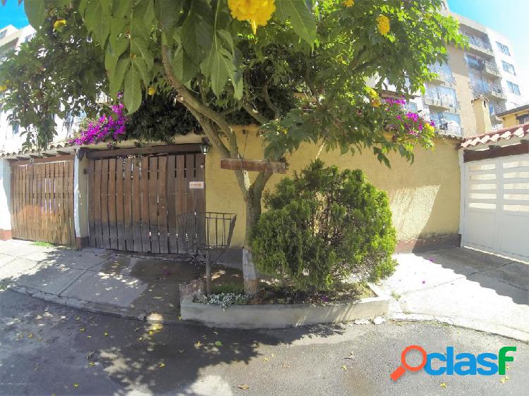 venta Casa en Villa Del Prado(Bogota) SG CO: 21-783