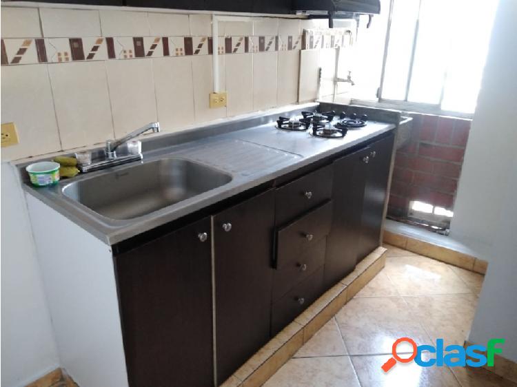 APARTAMENTO EN ARRIENDO EN EL CENTRO COD 5939