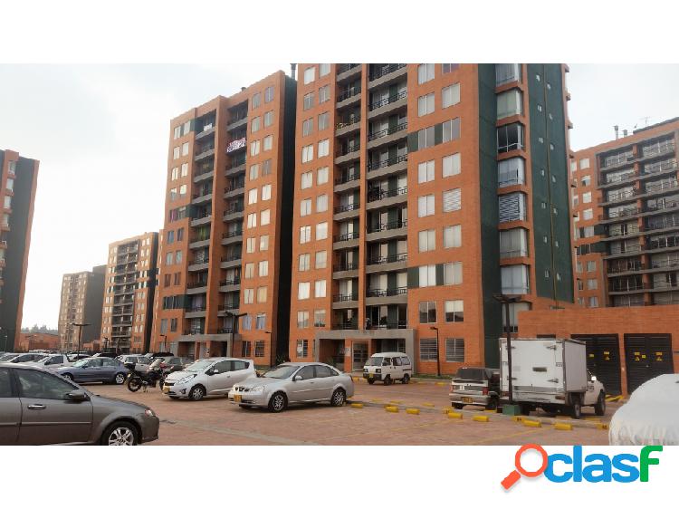 ARRIENDO APARTAMENTO EN 1ER PISO CON 2 ALCOBAS, PATIO Y 2