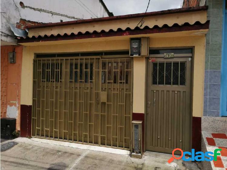 EN VENTA CASA EN EL BARRIO GRANADA EN ARMENIA, QUINDÍO