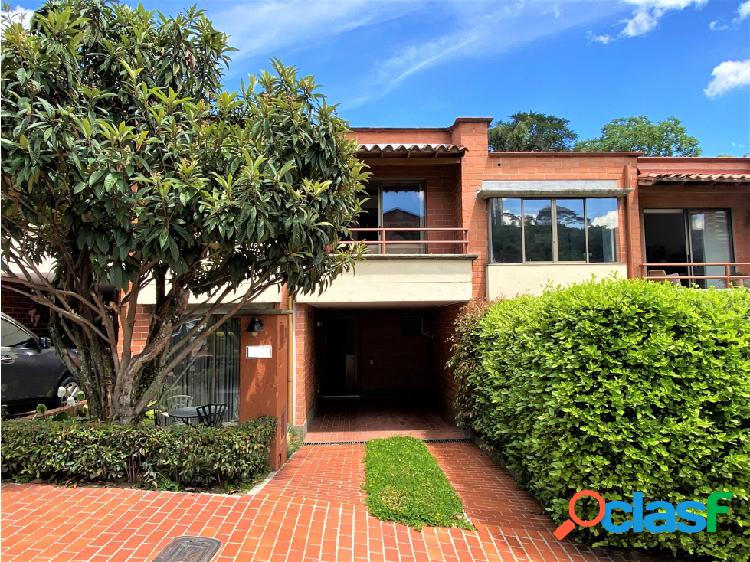 Hermosa casa en venta Envigado Camino Verde