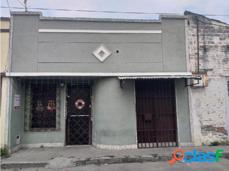 SE VENDE CASA EN VERSALLES PALMIRA